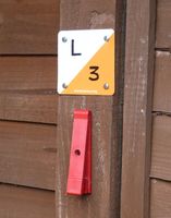 picture of 7.5cm square flat marker